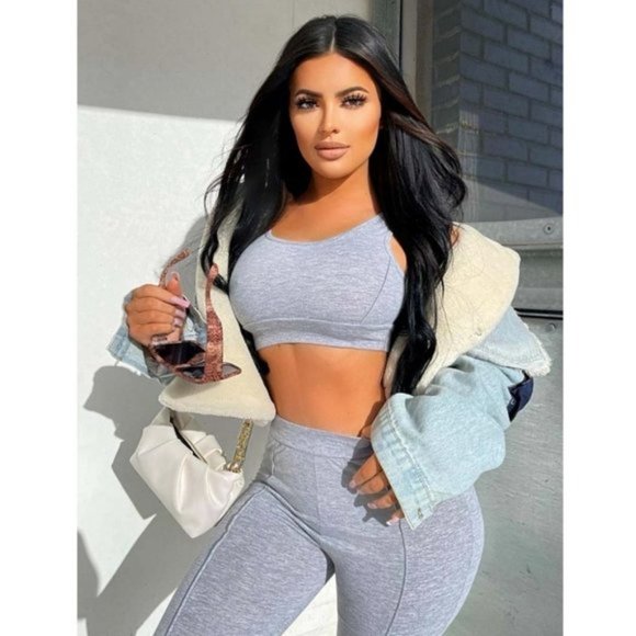 Gray Sleeveless Crop Top and High Waist Leggings Two Piece Set - Picture 3 of 10